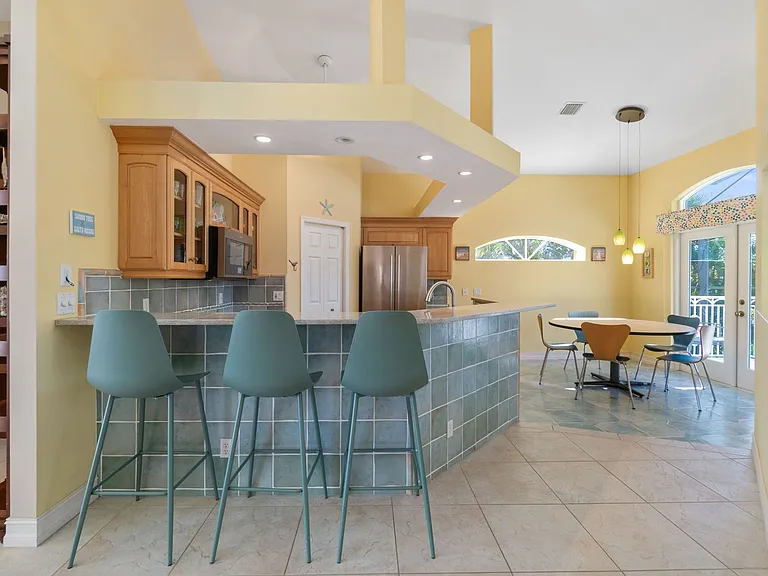 27130 Flamingo Dr — Photo 6