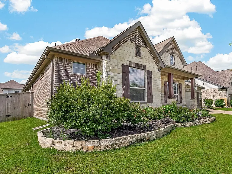 6539 Fairway Glen Ln — Photo 2