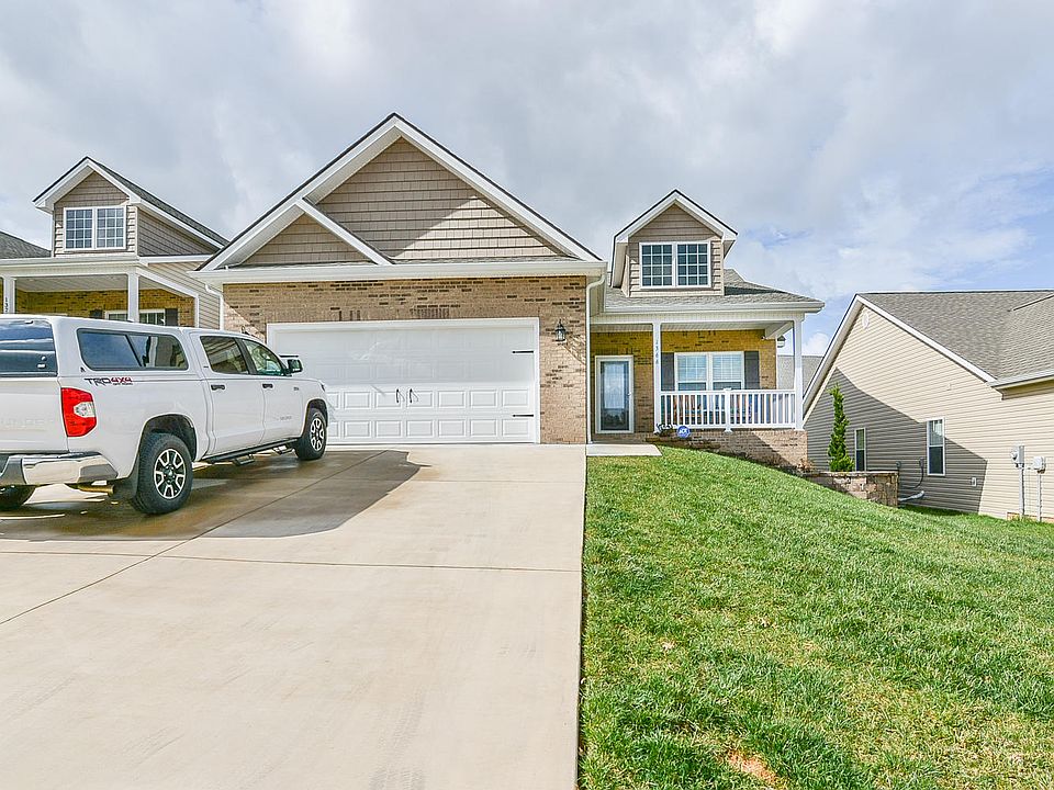 1st image of 1366 Willow Springs Dr