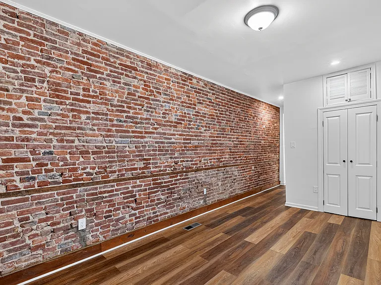 503 E 23rd St #1 — Photo 7