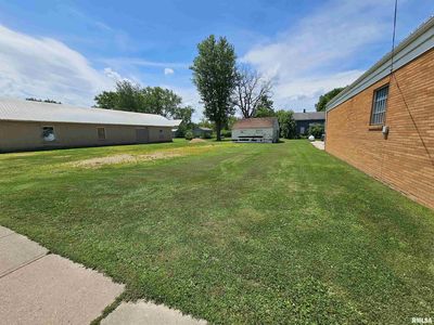 123 Broadway St, Charlotte, IA, 52731