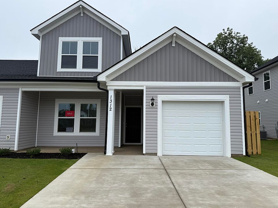 1st image of 1312 Newbern Drive #9D