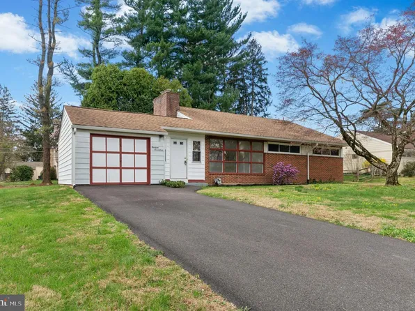 1317 Michael Rd, Meadowbrook, PA 19046