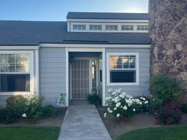 1423 Plymouth Rock Ln, Clovis, CA 93612