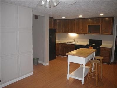4th image of 2628 Marywood Dr