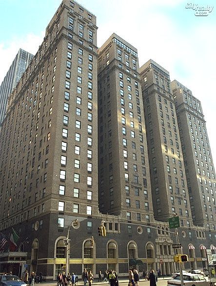 1st image of 150 W 51st St APT 801