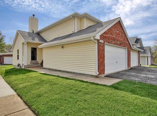 2033 King Arthur Ct, Saint Louis, MO 63146