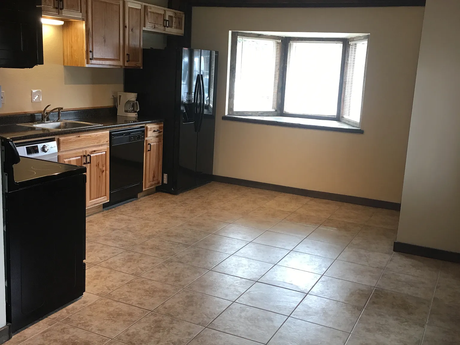 2 bed, 850 sqft, $1,895 — Photo 3