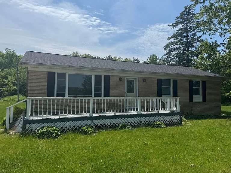 13863 W Eaton Hwy — Photo 1