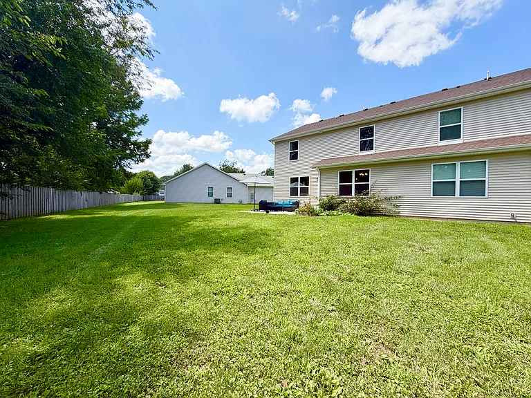 300 Waterwheel Dr — Photo 30