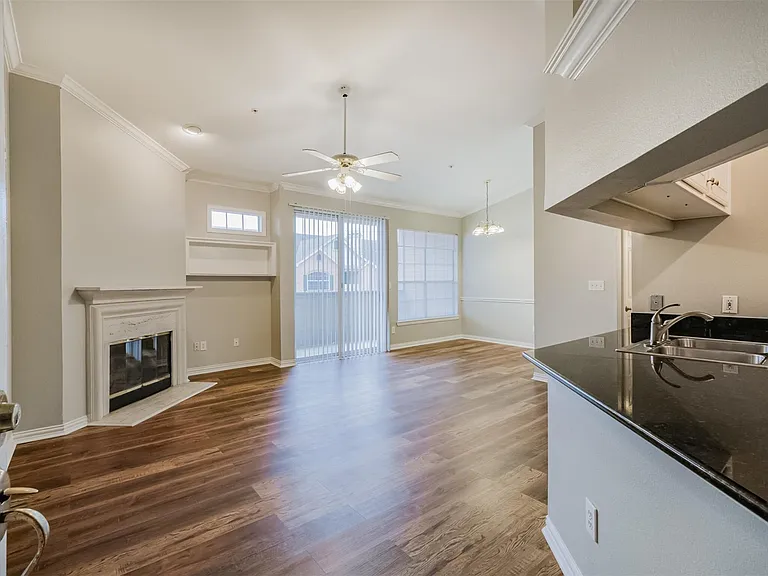 2111 Welch St #B304 — Photo 1