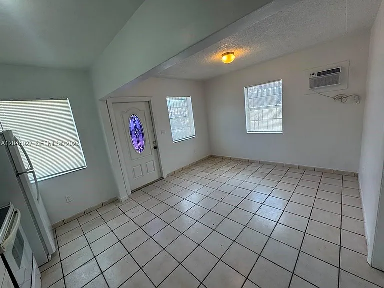 1236 NW 33rd Ave #1 — Photo 6