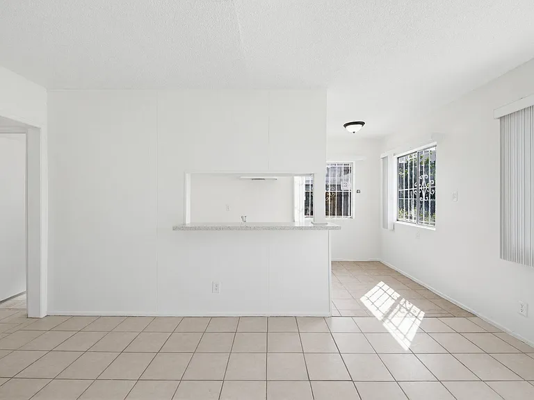 1224 S Normandie Ave #2 — Photo 14