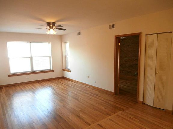3rd image of 4927 N Kedzie Ave #K2e