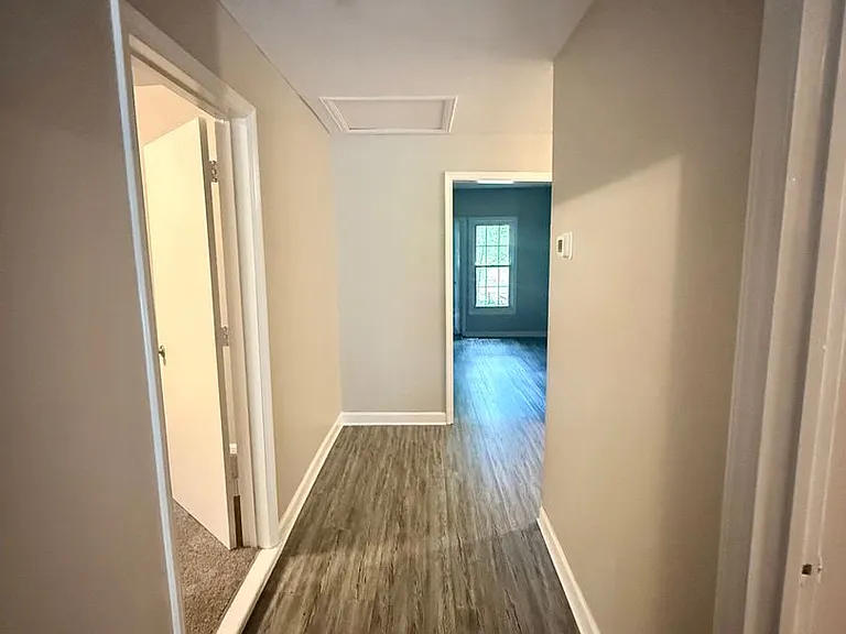 413 Everett St — Photo 13