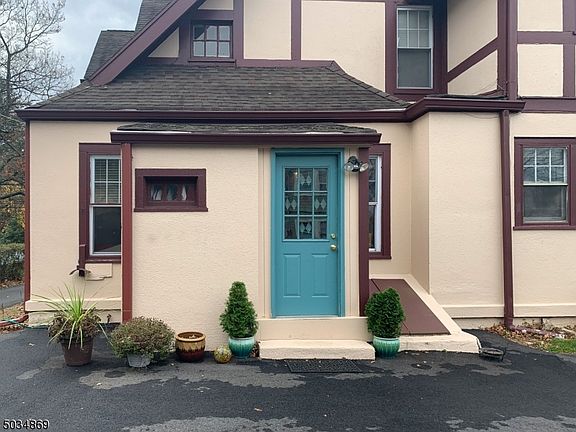 2nd image of 76 Watchung Ave #1
