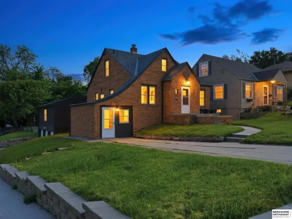 4848 Woolworth Ave, Omaha, NE 68106