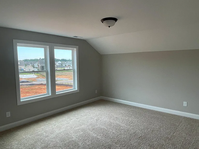 181 Hanover Ct — Photo 17