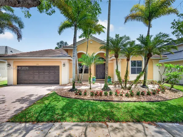 1306 Crossbill Ct, Weston, FL 33327