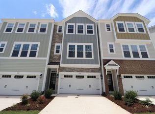 2709 Hunter Woods Dr #560, Apex, NC 27502