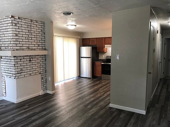 4th image of 1037 Cameron Ln
