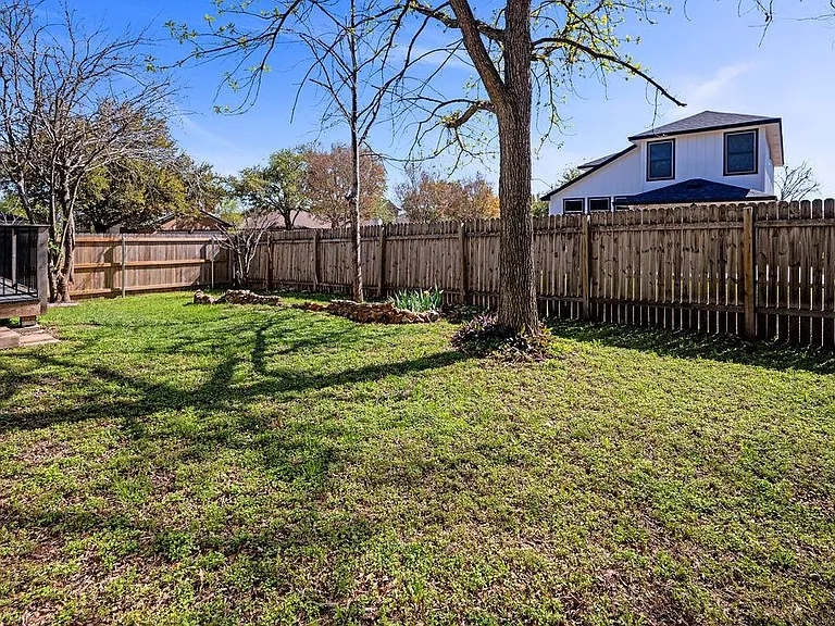 1001 Apple Cross Dr — Photo 30