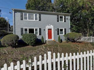 8 Laneway Ct, Narragansett, RI 02882