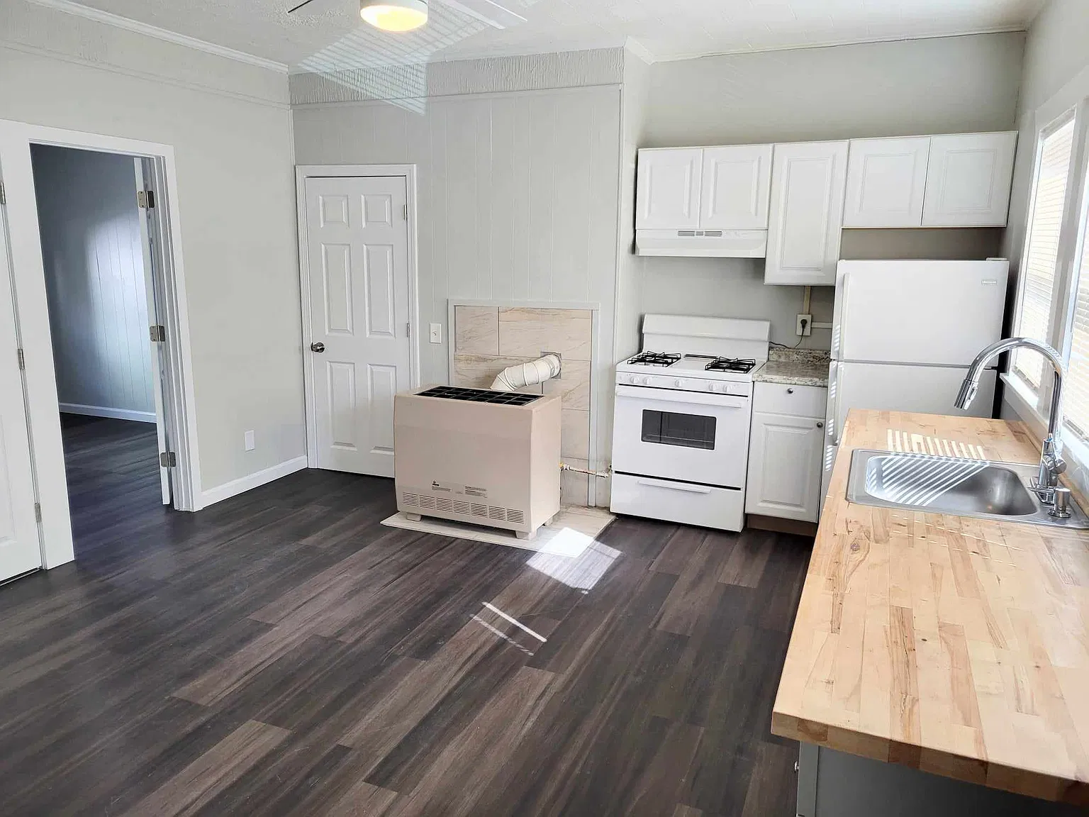 2 bed, 700 sqft, $1,400 — Photo 4