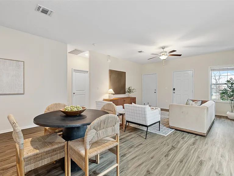 7101 Spirit Hill Rd — Photo 2