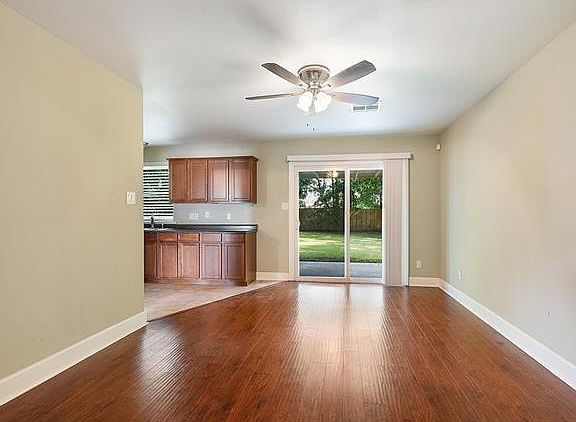 5th image of 1522 Lakewood Dr