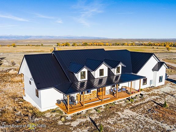 2nd image of 1282 Paradise Rd