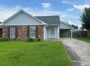 2019 E Catalpa St, Gonzales, LA 70737