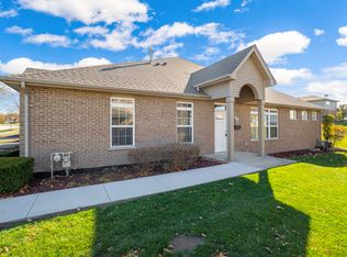 19200 Crescent Dr, Mokena, IL 60448