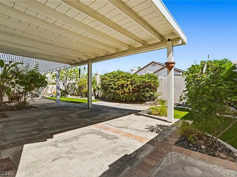 2870 Deerwood Ct — Photo 35