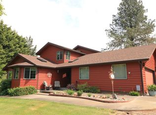 131 Royal View Ln, Grants Pass, OR 97527