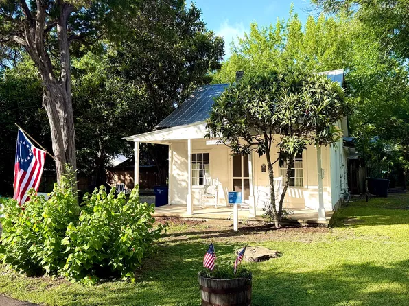 475 Butcher St, New Braunfels, TX 78130