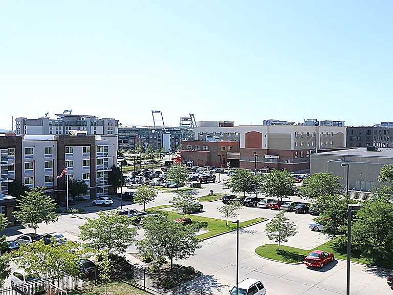 Nichol Flats — Photo 23