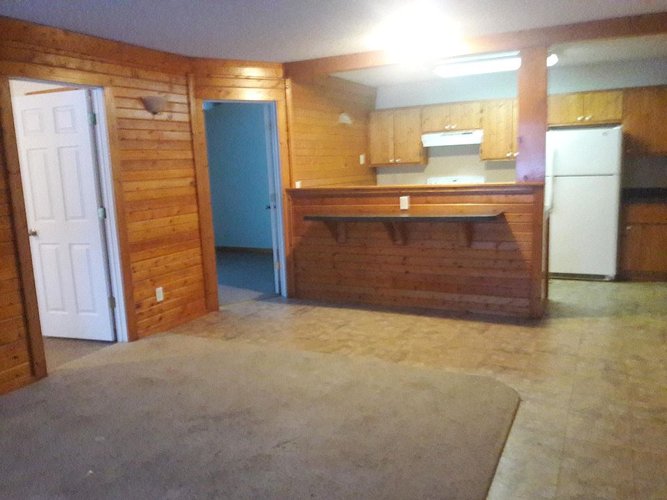 2nd image of 525 East St