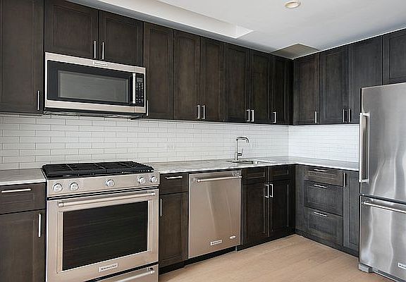 4th image of 21 W End Ave #2315