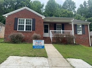 1011 Manor Dr, High Point, NC 27260