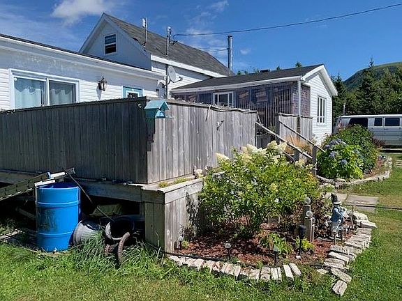 3rd image of 15 Cow Path Road