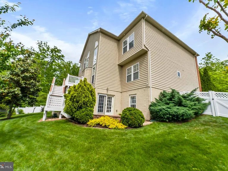 2035 Paisley Ct — Photo 4