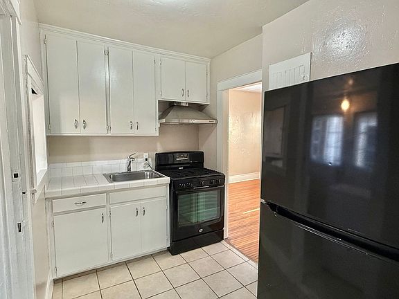 4th image of 40574063 30th St