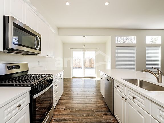 4th image of 2983 Almazan Ct