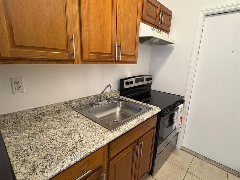 1st image of 750 NW 56th St #10