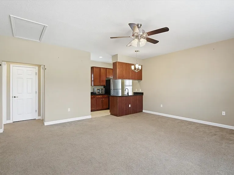 290 Westlawn Dr — Photo 7