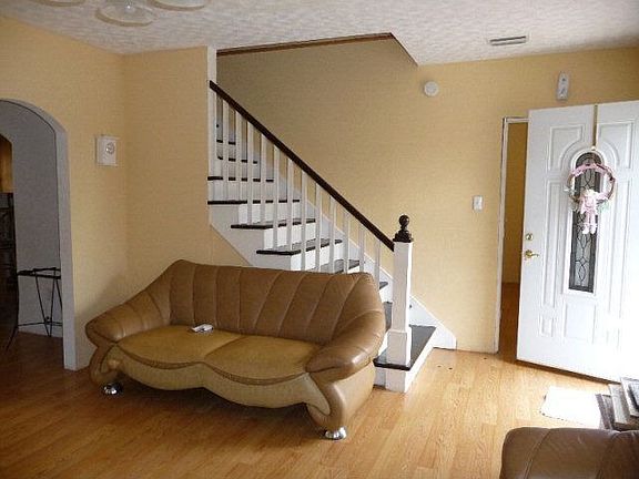 3rd image of 1110 Askin St