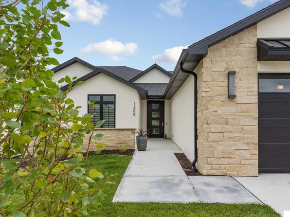 1508 S 93rd St, Lincoln, NE 68520