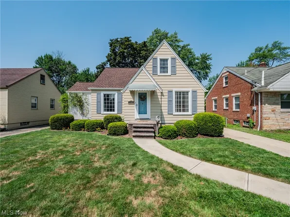 232 Fournier St, Berea, OH 44017