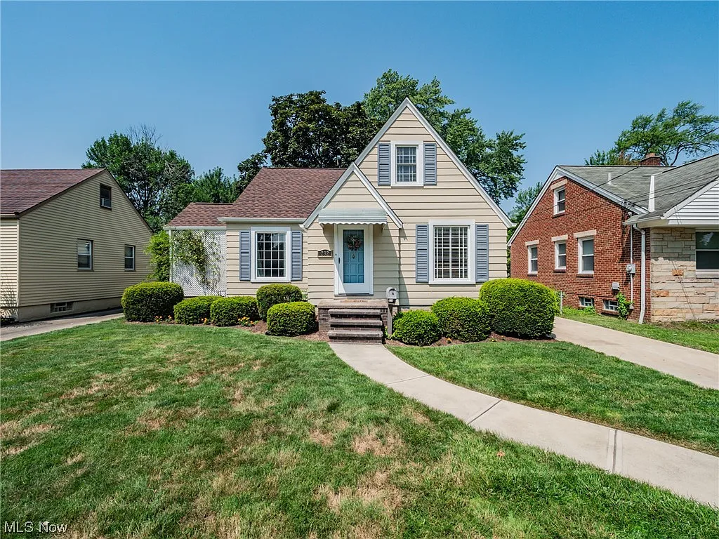 232 Fournier St photo 1